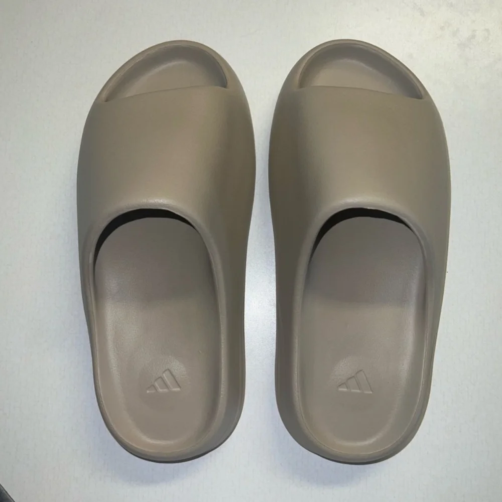 Adidas Yeezy Slide Pure | Size 9 | Brand New (No Box) - Picture 5 of 6